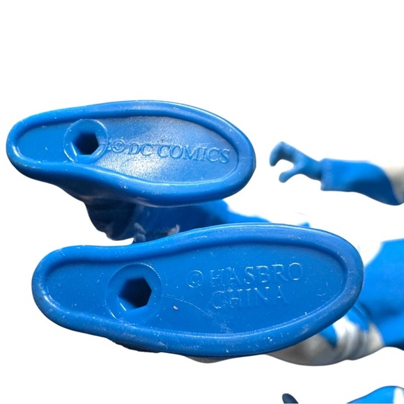 SUPERMAN BLUE DC Justice League of America JLA 1999 9" Action Figure Hasbro - Picture 3 of 10